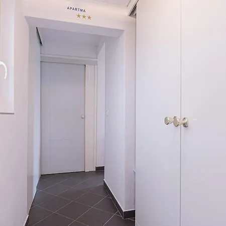 Romantic Molet - Happy Apartment Koper